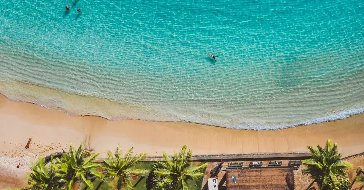 Les meilleures astuces pour voyager sereinement vers les îles exotiques